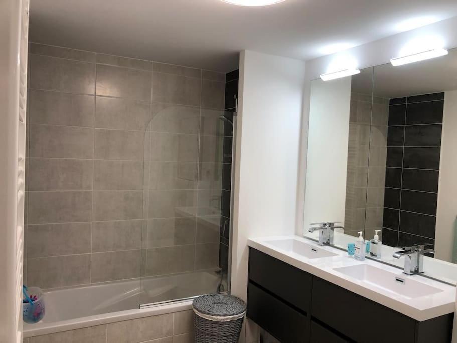 Sainte Maxime - Superbe Appartement Neuf Classe 4 Etoiles Bagian luar foto